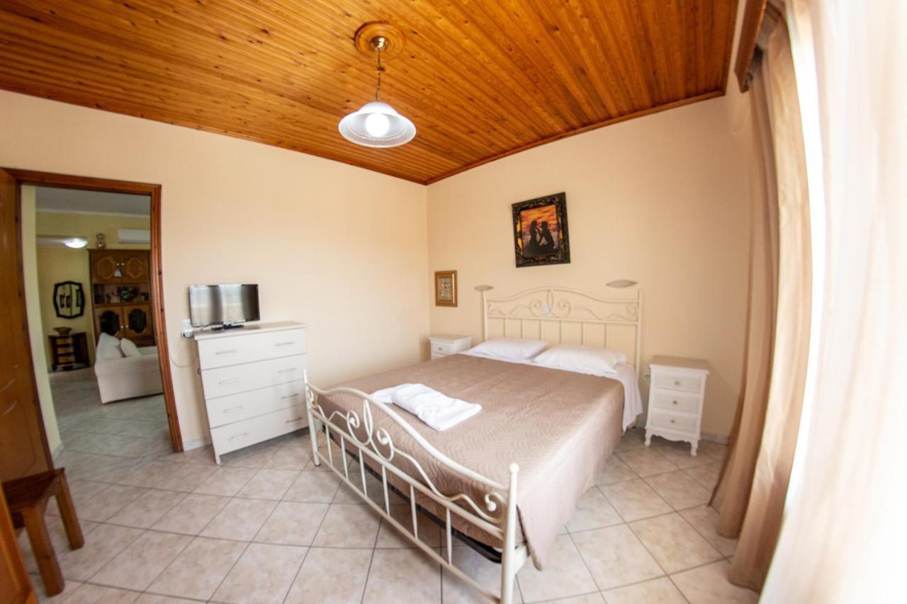 Kapetanios Apartments アギオス・ステファノス エクステリア 写真